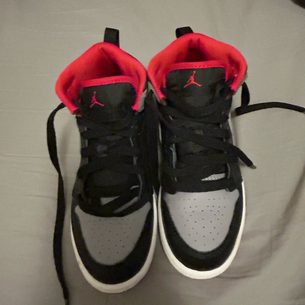 Jordan, Air Jordan 1 mid